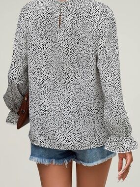 Floral Print Ruffle Sleeved Blouse